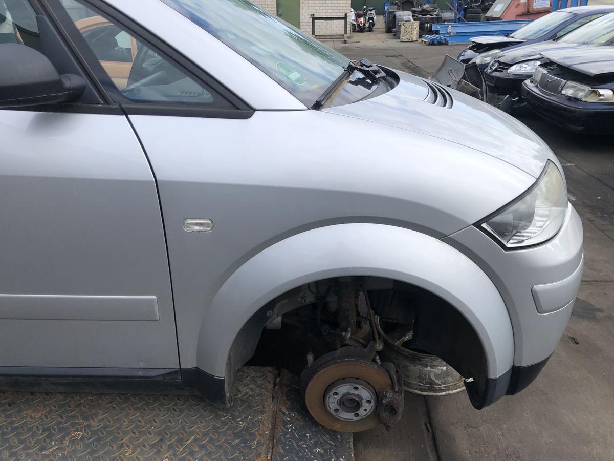 Audi A2 original Kotflügel vorn rechts Seitenteil Y7W Lichtsilber Bj 2001