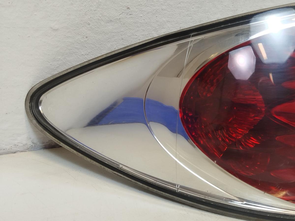 Mazda 6 GG Schr&auml;gheck Koito R&uuml;ckleuchte au&szlig;en links Ecke 5-t&uuml;rer Fliessheck