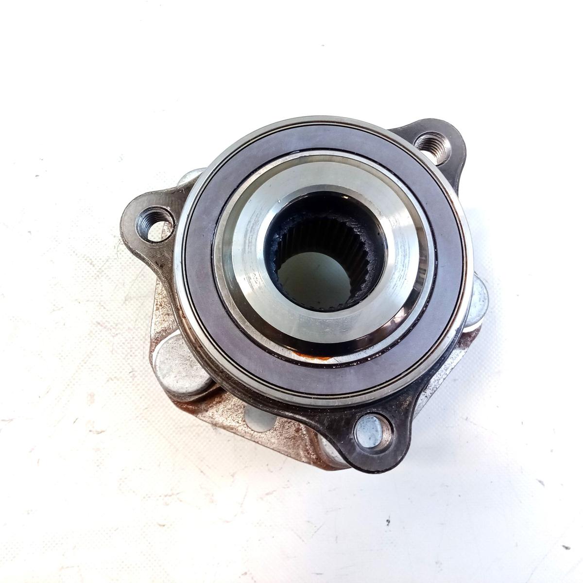 Tesla Model 3 original Radnabe mit Radlager hinten 1044123-00-B Bj.2022