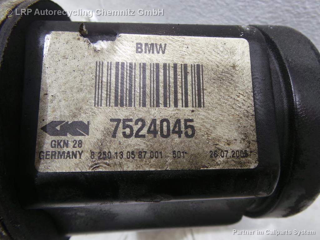 BMW X3 E83 BJ 2005 Antriebswelle vorn links Gelenkwelle 2.0D 110KW 7524045