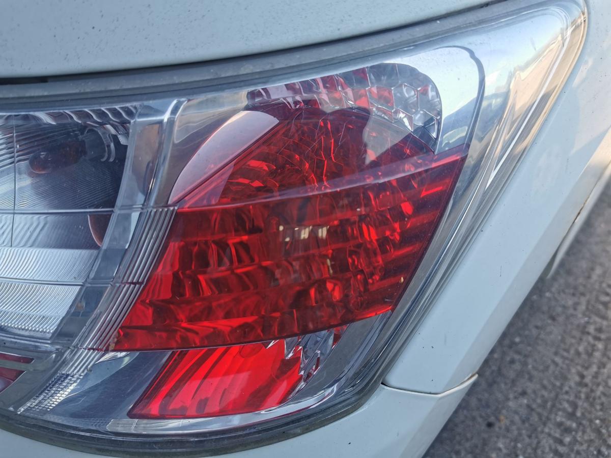 Daihatsu Materia M401 Rückleuchte Schlussleuchte Rücklicht Lampe hinten rechts