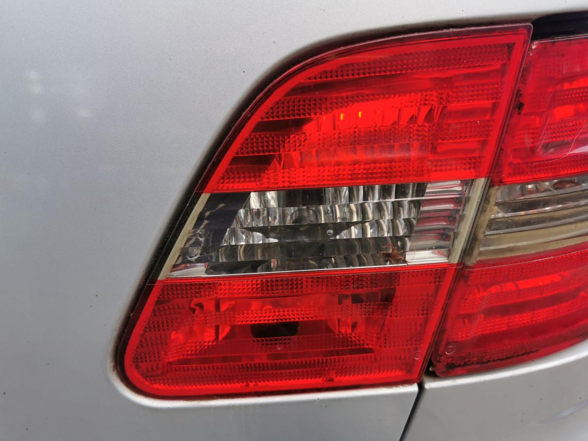 Mercedes B Klasse 245 Rückleuchte Schlussleuchte Rücklicht hinten innen rechts