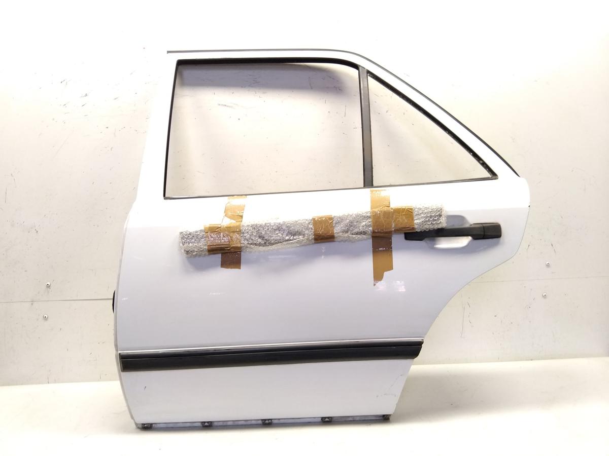Mercedes W124 T&uuml;r hinten links 147 Arktikwei&szlig; Limo BJ1988