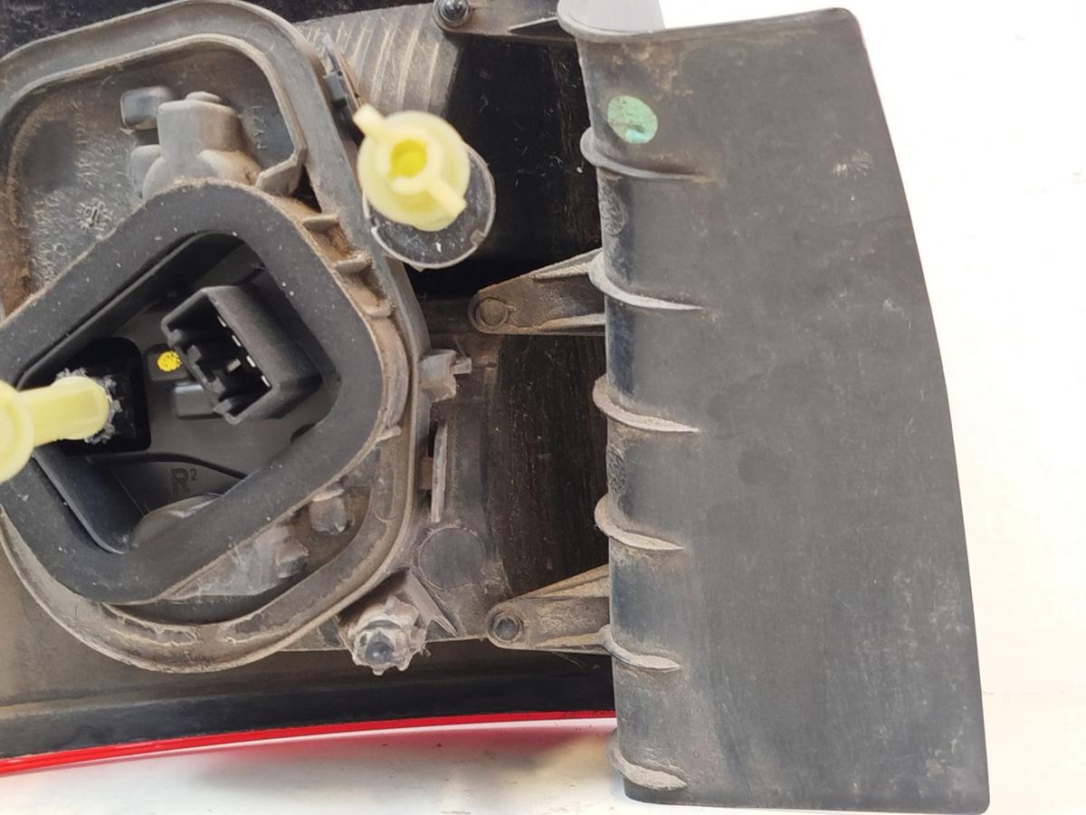 Ford C-Max CB7 R&uuml;ckleuchte rechts au&szlig;en Ecke R&uuml;cklicht Heckleuchte OEM