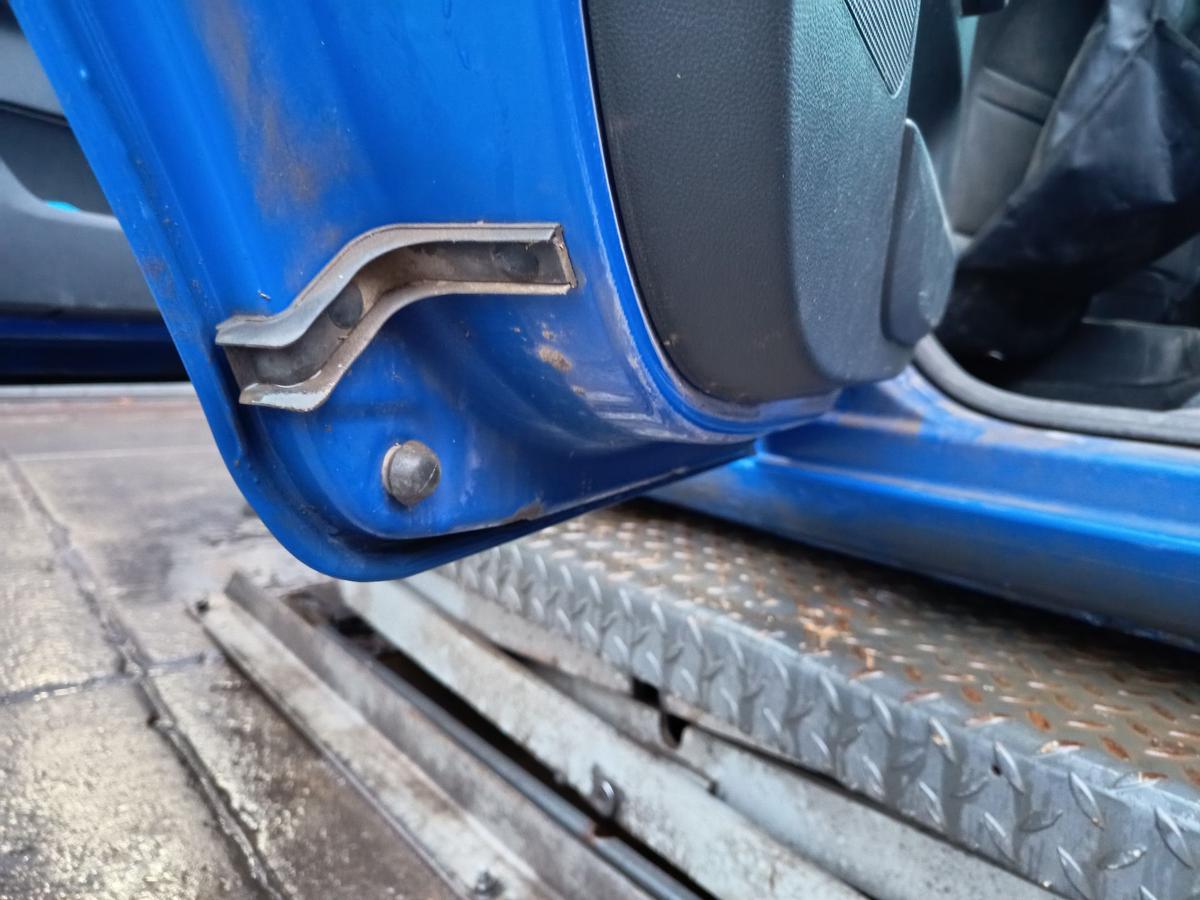 Skoda Fabia II 5J Combi original T&uuml;r hinten links Fond F5K Dynamic Blue Bj 2008