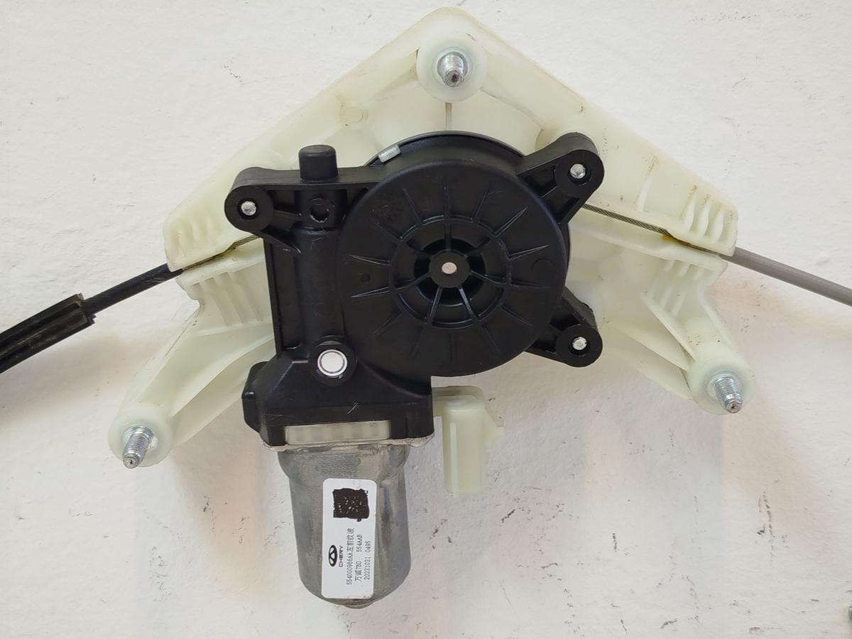 Omoda 5 EV Elektro Fensterheber vorn links elektrisch Motor und Hebermechanik