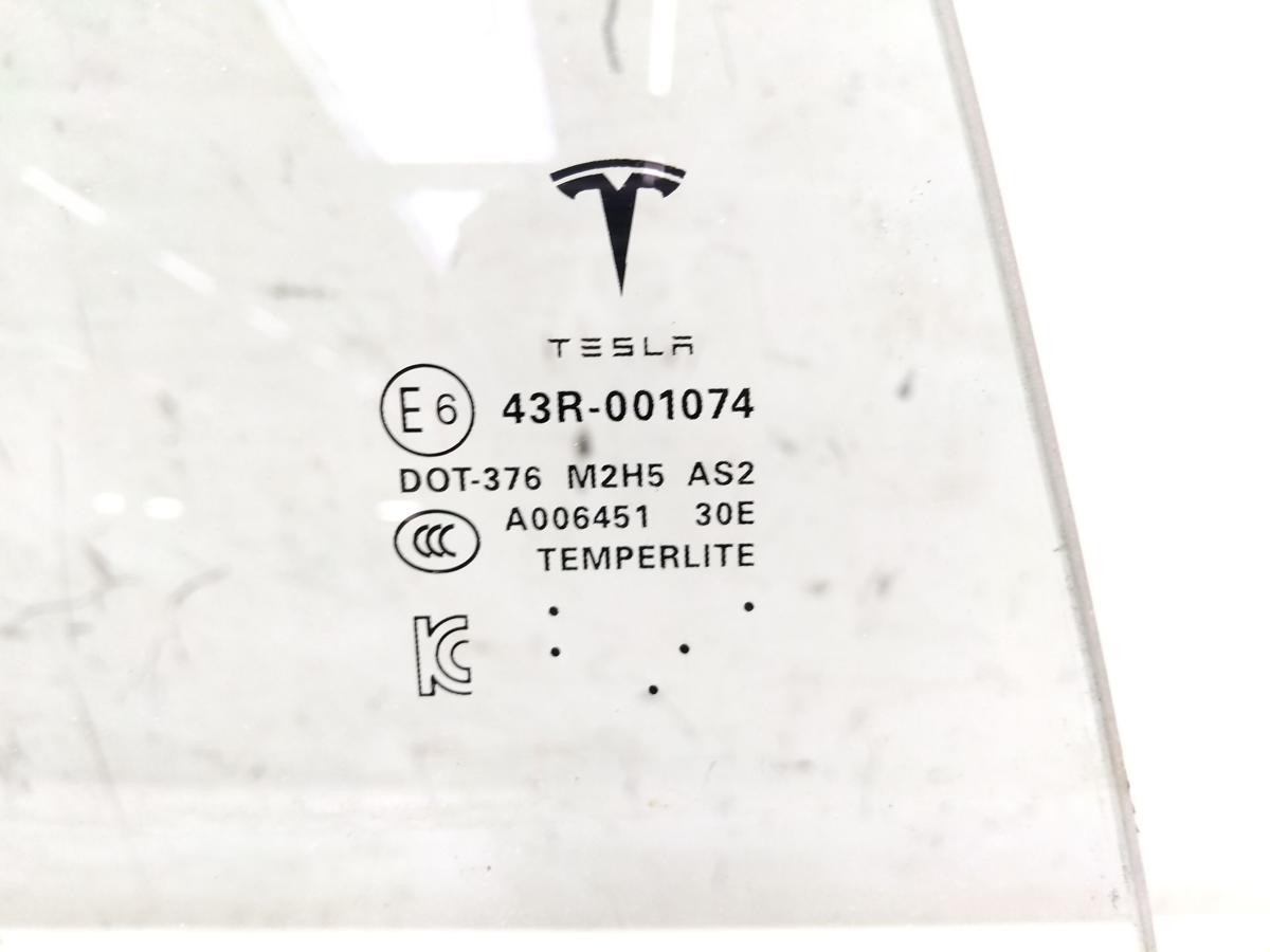 Tesla Model S T&uuml;rscheibe hinten rechts gr&uuml;ncolor Bj.2019