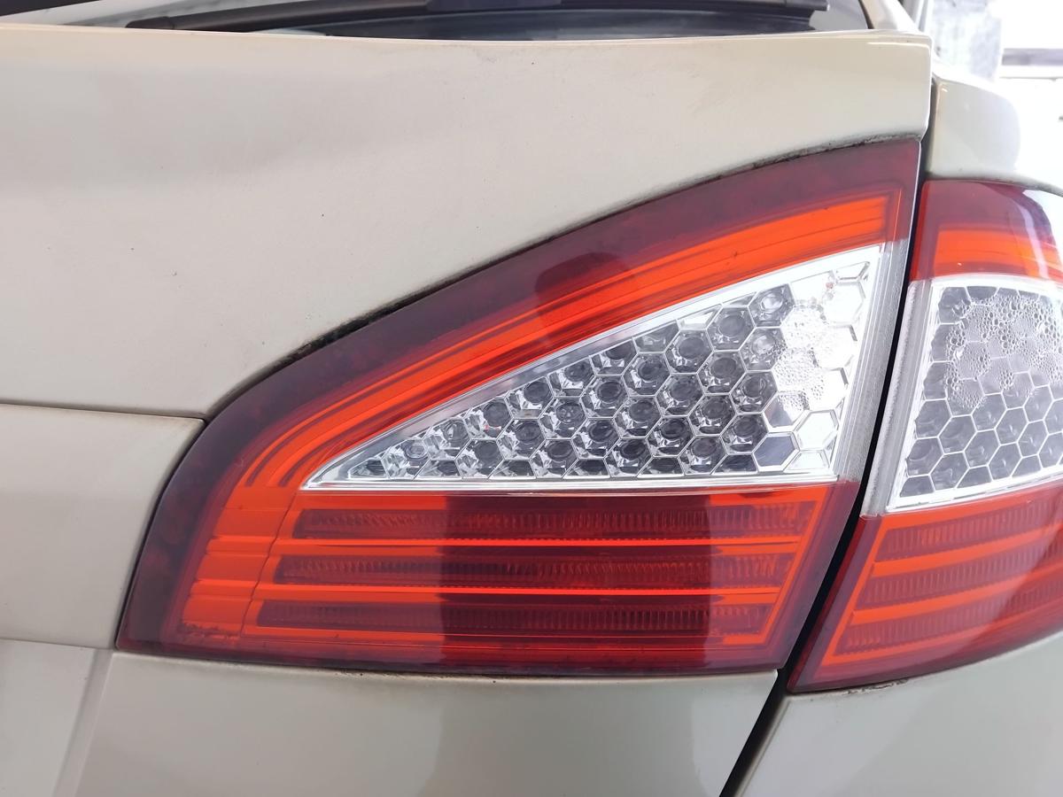 Ford Mondeo 4 BA7 Flie&szlig;heck original R&uuml;ckleuchte Heckleuchte rechts innen BJ2007