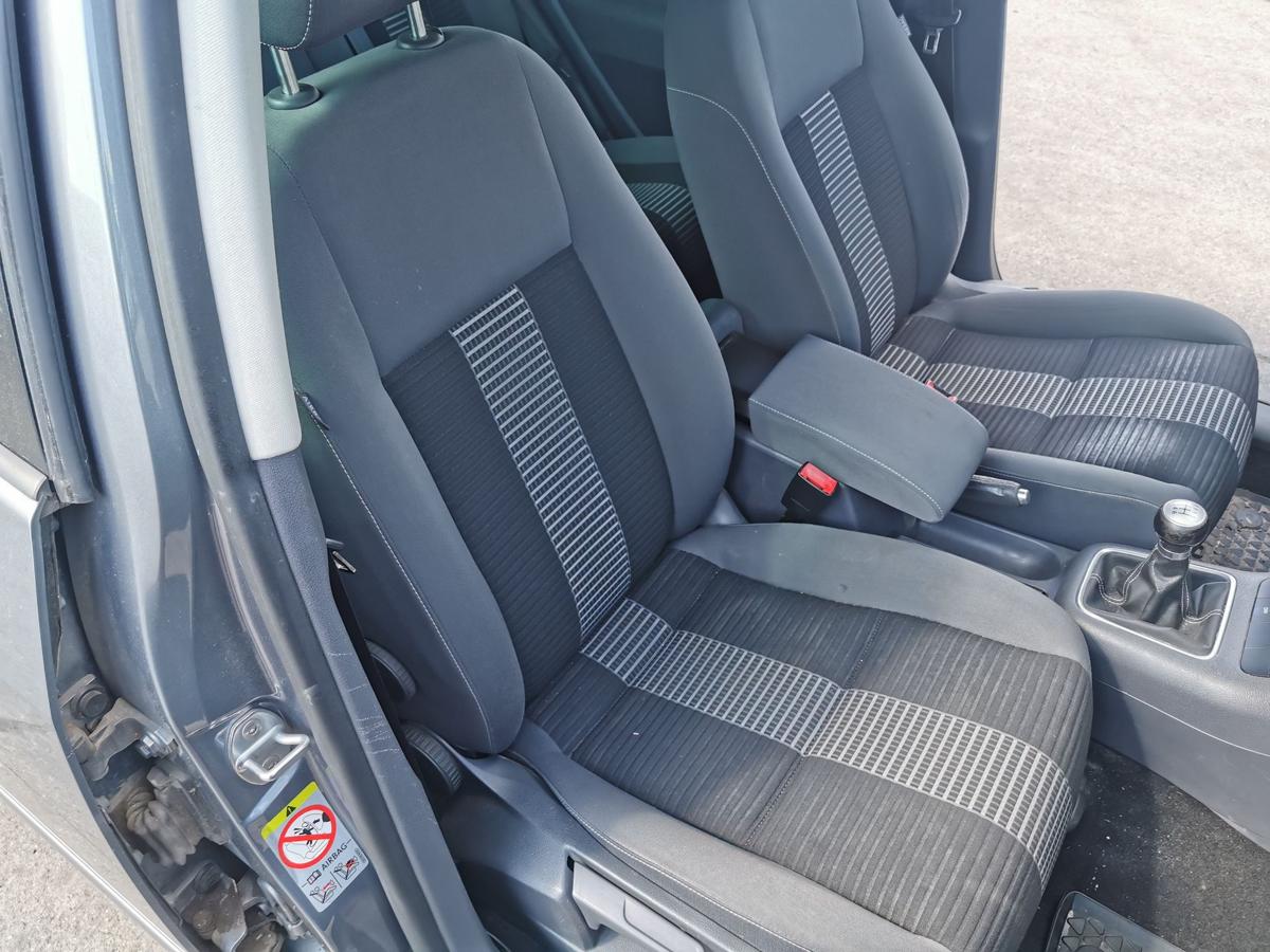 VW Golf Plus 5M Sitz Beifahrersitz Autositz vorn rechts Stoff