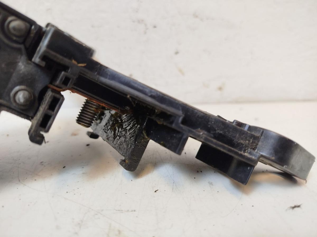 BMW 1er F20 Verteiler Fremdstart Batterie OEM Originalteil