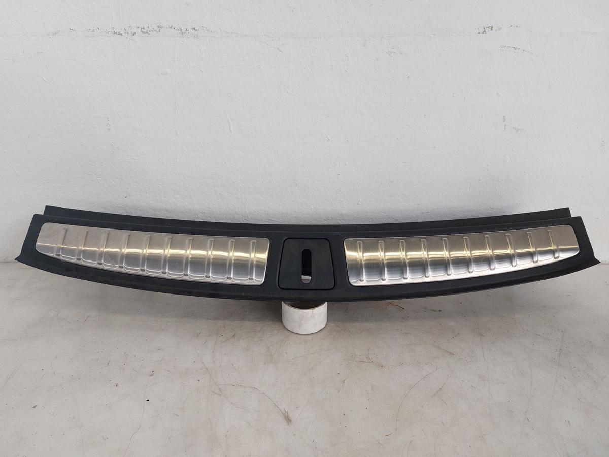 NIO EL6 Elektro SUV Verkleidung Ladekante Ladenkantenverkleidung OEM