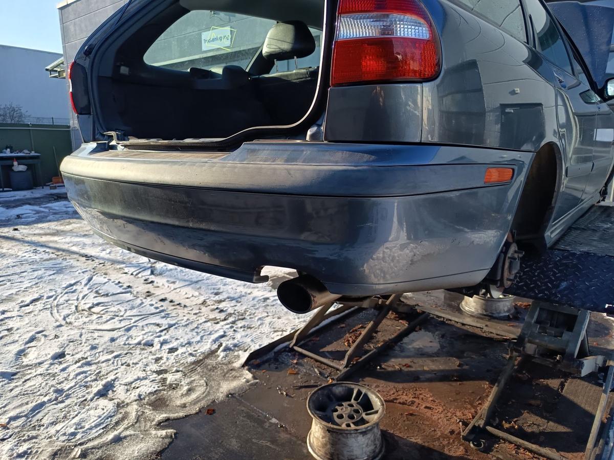 Volvo V40 original Sto&szlig;stange F&auml;nger hinten/Heck Titangrau Bj 2001