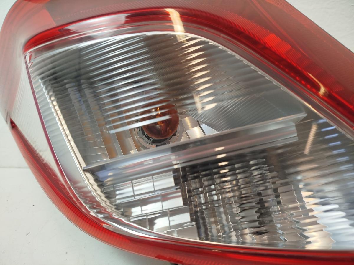 Toyota Yaris XP13 R&uuml;ckleuchte links R&uuml;cklicht Heckleuchte kein LED 10-14