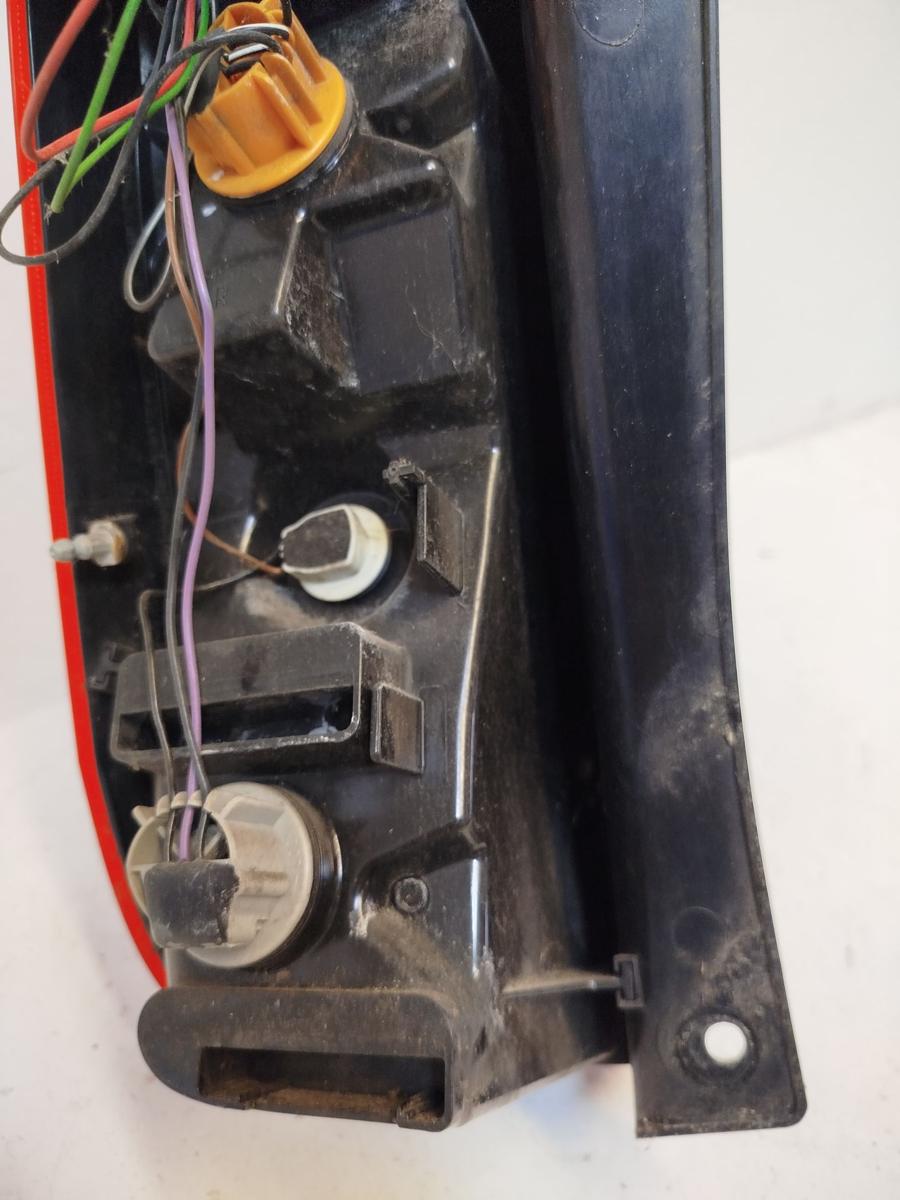 Ford Fiesta JH1 Rückleuchte Schlussleuchte Rücklicht rechts 5trg ab Bj 2005