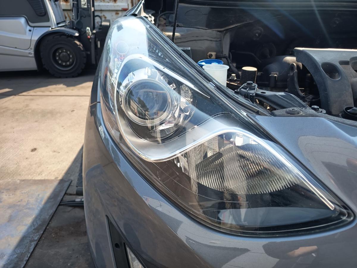 Hyundai i30 GD original Hauptscheinwerfer rechts Halogen Frontlicht Bj 2013
