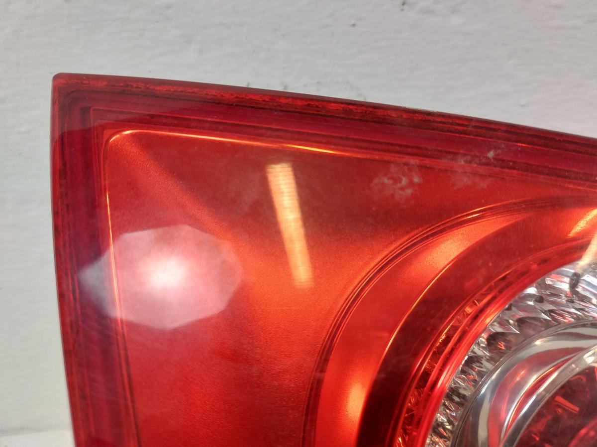 VW Passat 3C B6 R&uuml;ckleuchte links Innenteil Heckklappe Kombi Heckleuchte