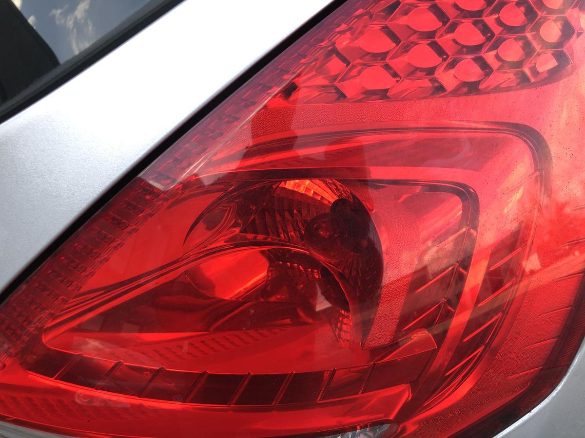 Ford Fiesta JA8 2AJ R&uuml;ckleuchte rechts R&uuml;cklicht R&uuml;ckscheinwerfer