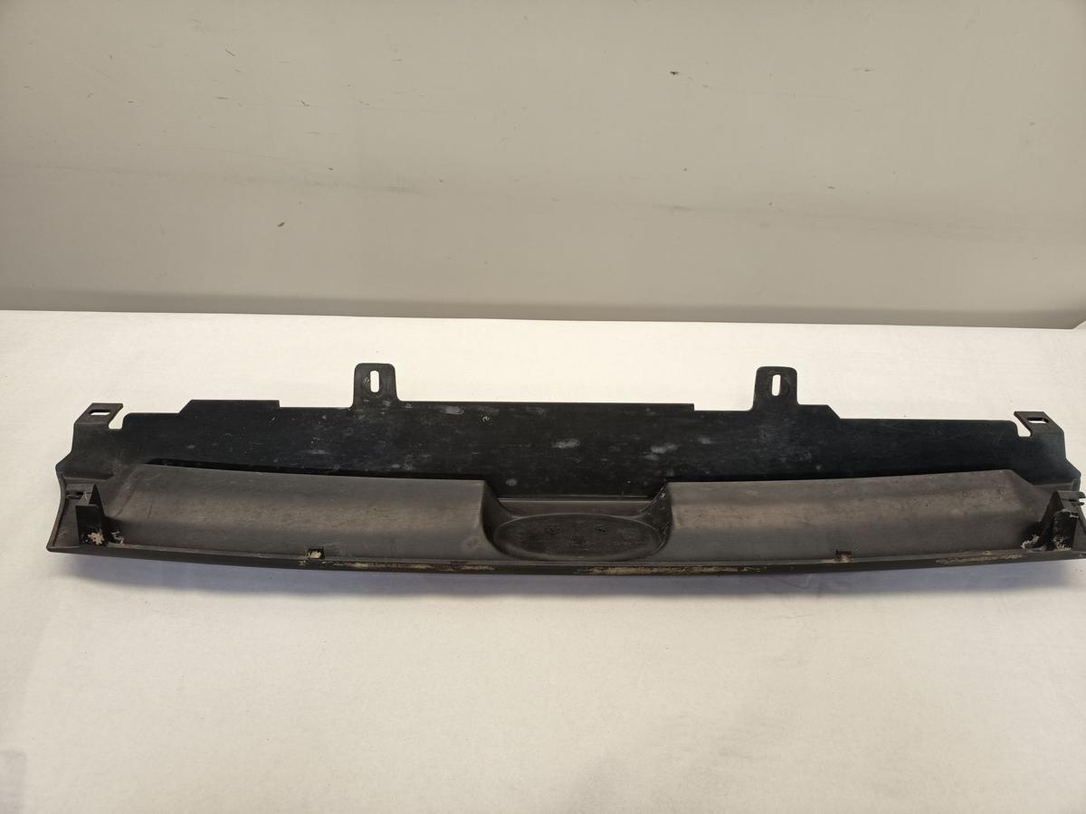 Ford Escort GAL Limousine orig Kühlergrill Grill vorn mit Emblem schwarz Bj 1993