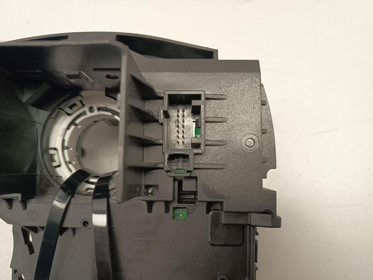 Ford Focus III original AIR-BAG Kontakteinheit F1FT3F944BB Bj 2015