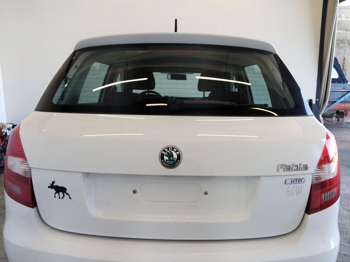 Skoda Fabia 2 5J Facelift Heckklappe mit Scheibe Fließheck BJ2011 candyweiss 1026