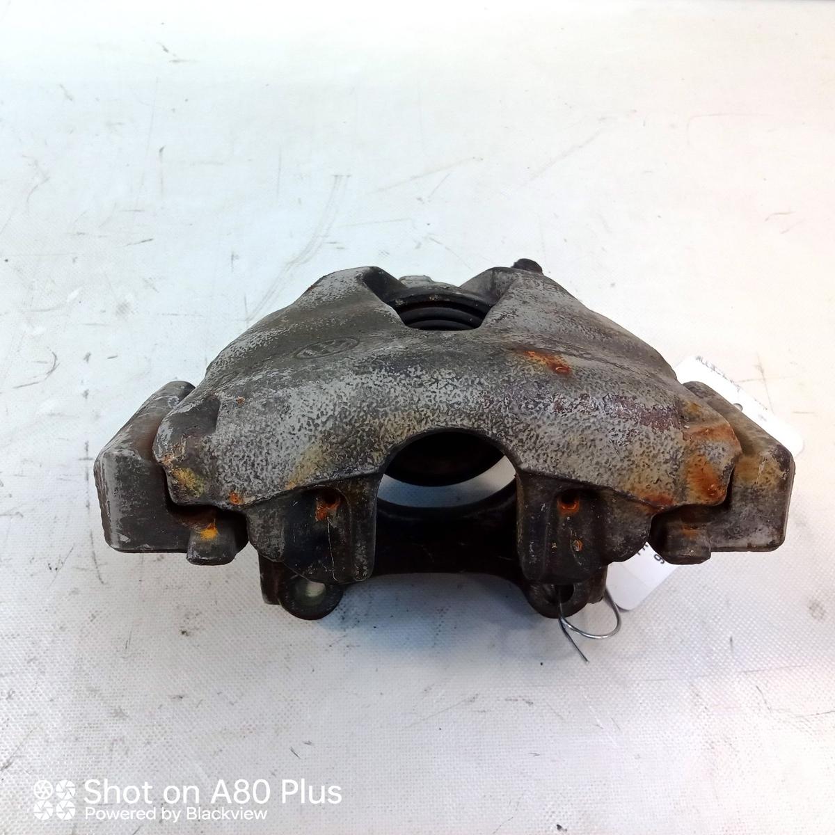 Audi TT 8N original Bremssattel Vorderachse links mit Tr&auml;ger 312x25mm Bj.2003