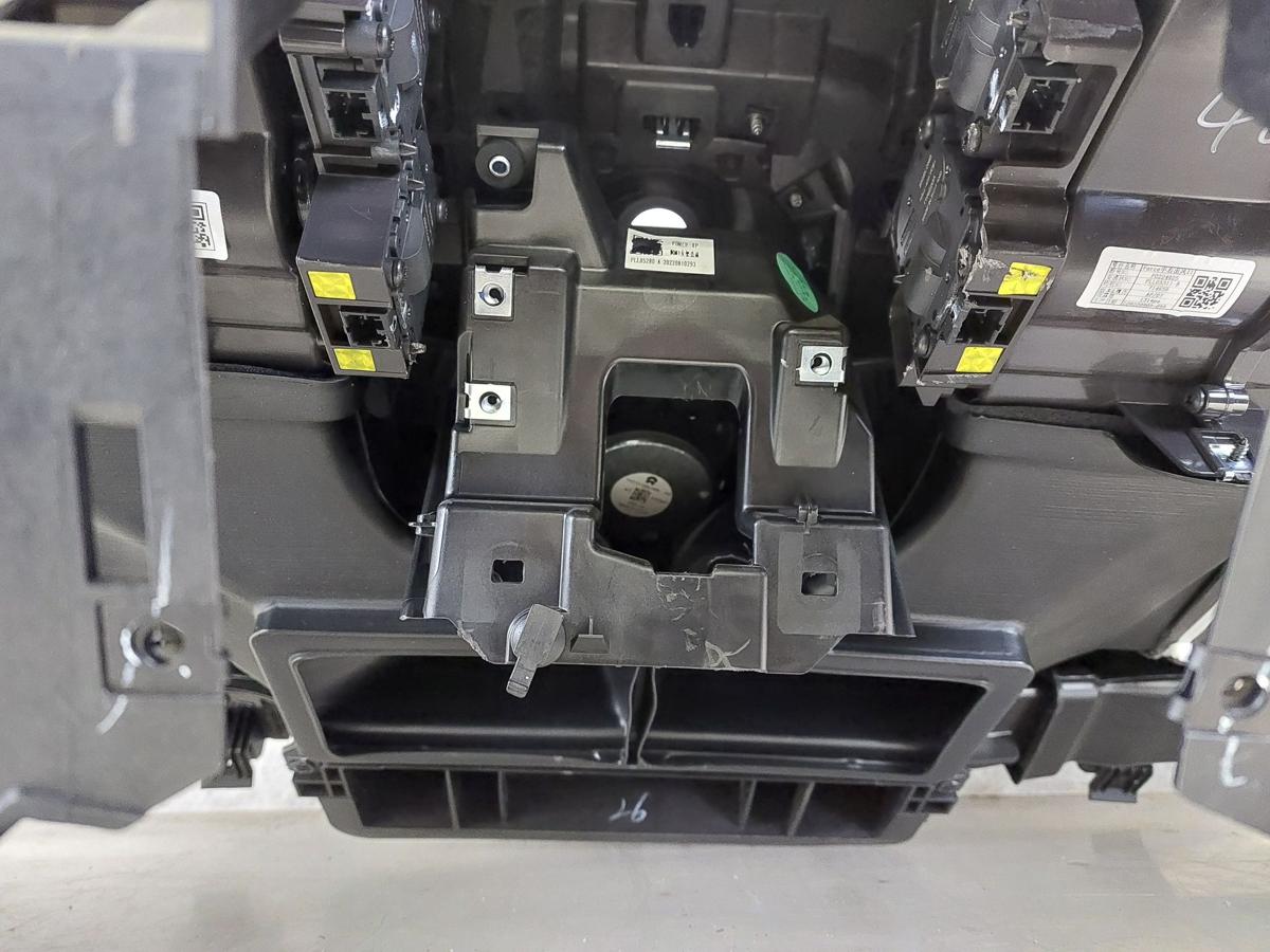 NIO ET7 Elektro Armaturenbrett Armaturentafel Cockpit Dashboard