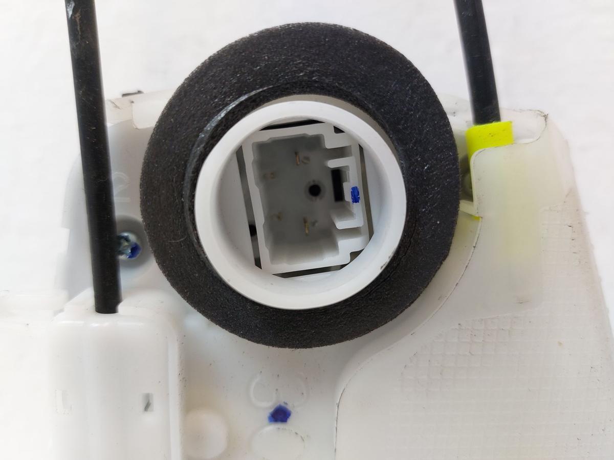 Toyota Yaris XP13 T&uuml;rschloss hinten rechts Schloss Fondt&uuml;r mit ZV