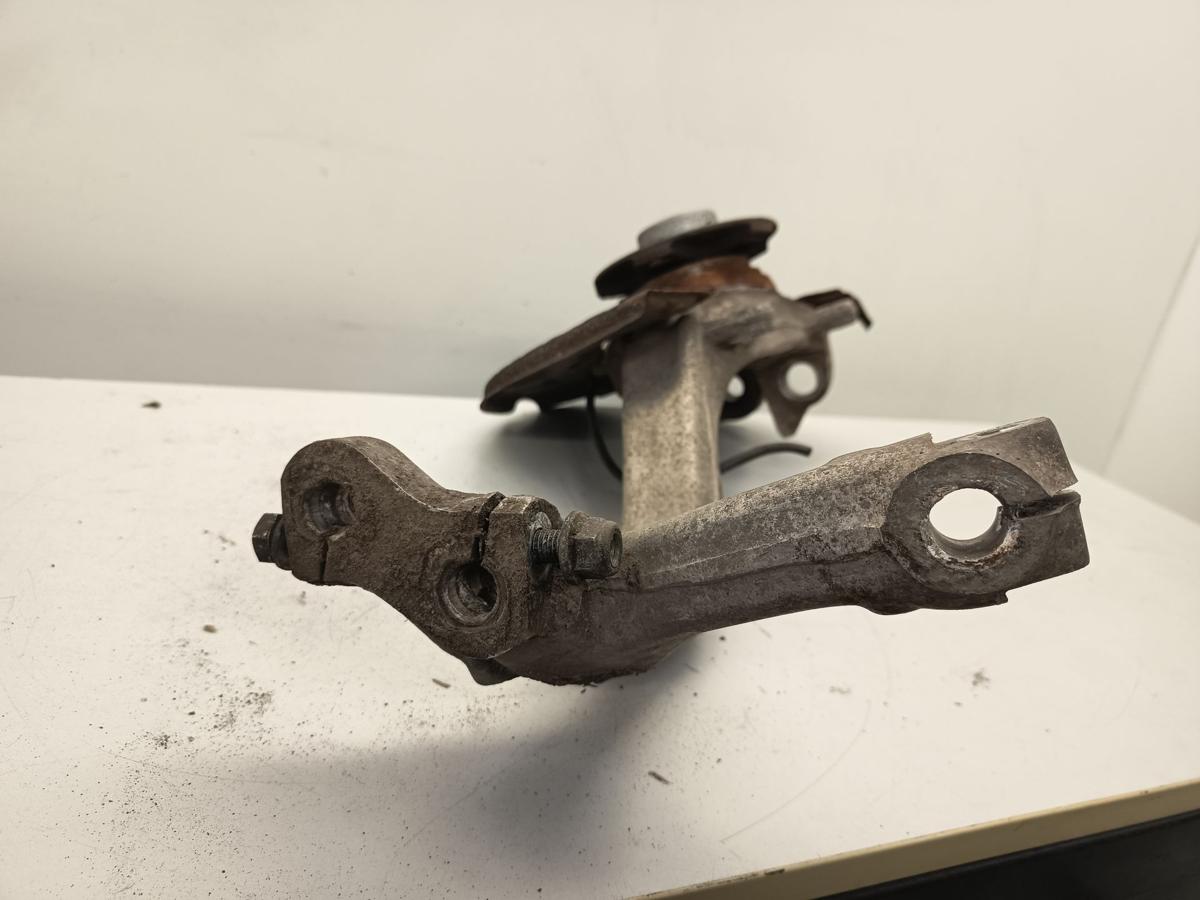 Audi A4 8E Bj 2002 original Achsschenkel vorn rechts Radlagergehäuse 2,4L 125KW