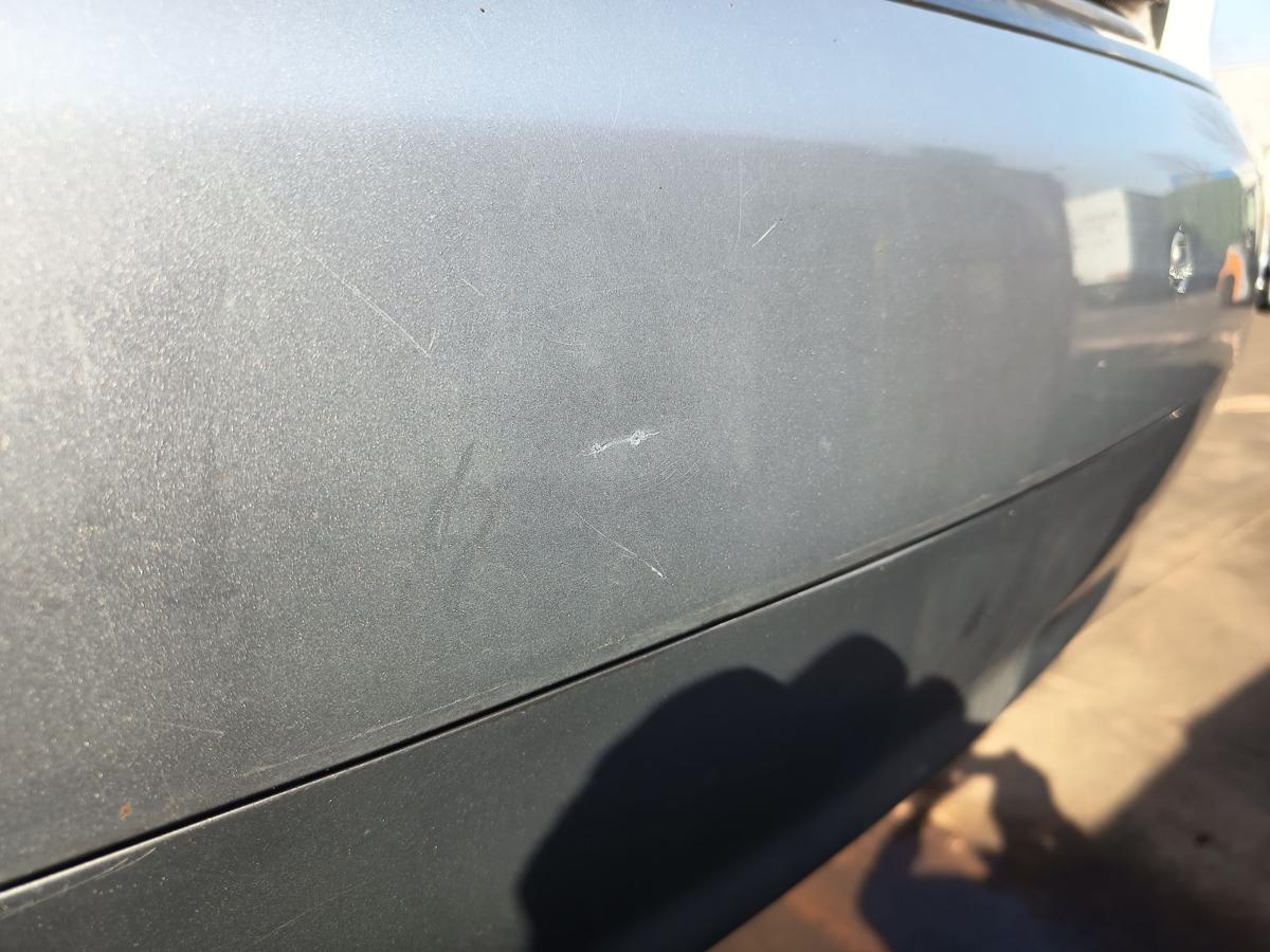 Audi A4 B6 Limo original Sto&szlig;stange F&auml;nger hinten Heck Fond Y7W Lichtsilber Bj03