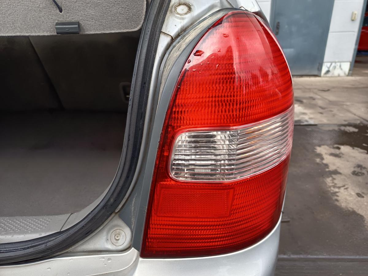 Mazda 323f VI original Rückleuchte rechts Heck/Schluss/Licht Bj 2002