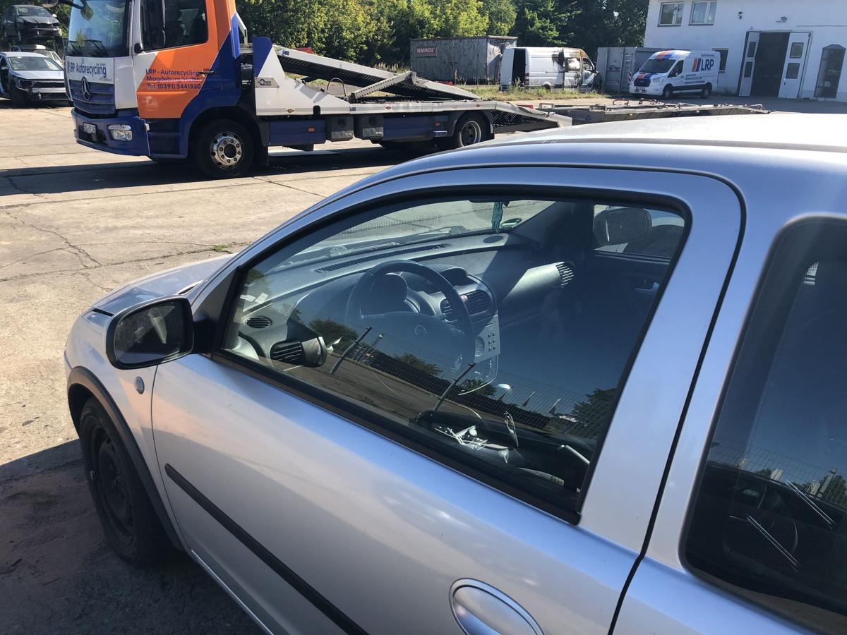 Opel Corsa C ab 2003 Tür vorn links Fahrertür nur für 3 türer Z157 Starsilber