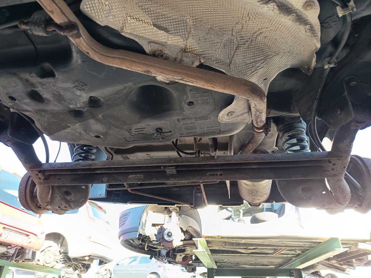 Dacia Sandero Stepway original Hinterachse Tr&auml;ger trommelgebremst ABS Bj 2010