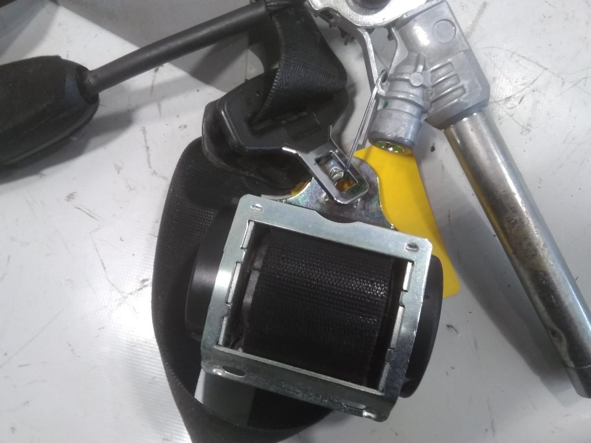 Opel Corsa D original Sicherheitsgurt vorn links 5-Türer unfallfrei BJ2006