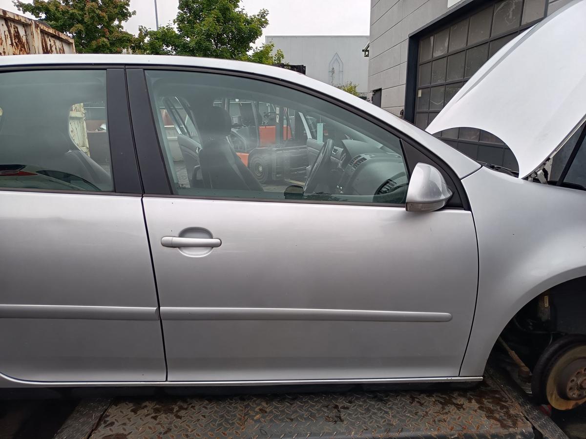 VW Golf V 5 türer original Tür vorn rechts Beifahrer A7W Reflexsilber Bj 2005