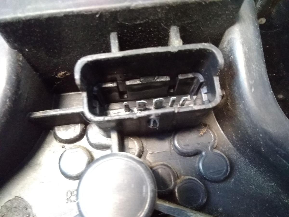 Nissan Primera P12 orig. R&uuml;ckleuchte Heckleuchte rechts 5-t&uuml;rig Flie&szlig;heck BJ2002