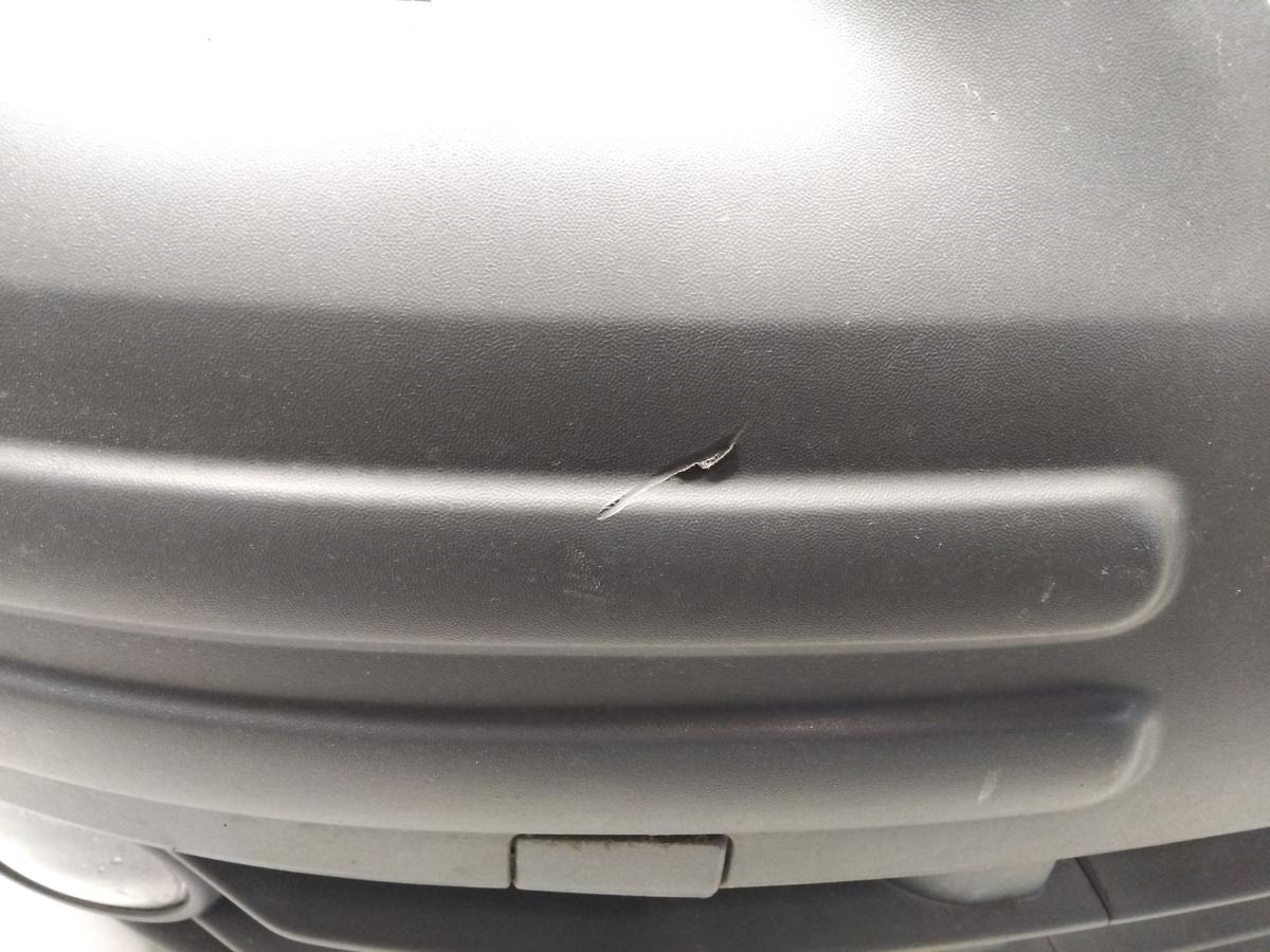 VW Caddy 2K orig Sto&szlig;f&auml;nger Sto&szlig;stange vorn dunkelgrau unlackiert BJ2009 Kratzer