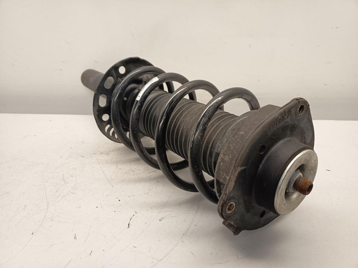 VW Golf V orig Federbein vorn rechts D&auml;mpfer Benzin 1,6l 75kW Bj 2004