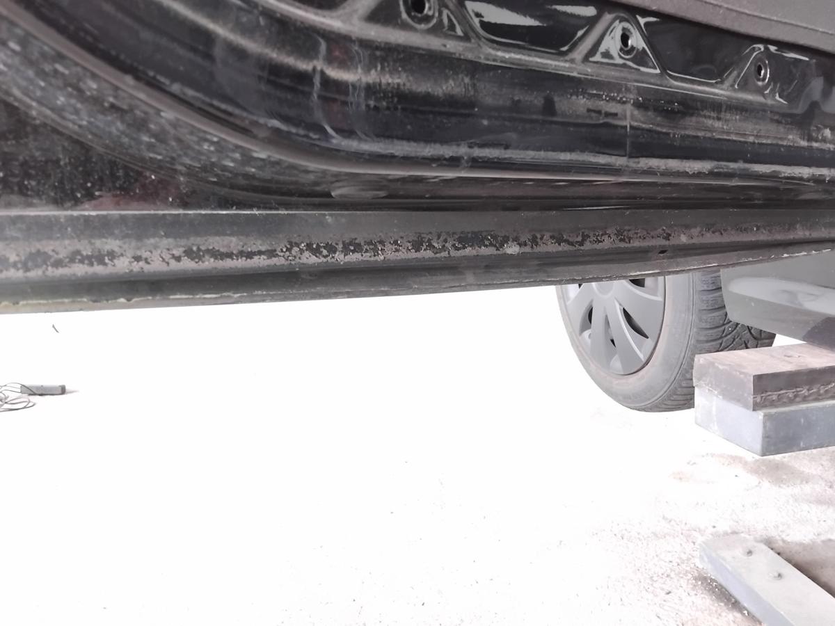 BMW 1er E87 T&uuml;r vorn links Fahrert&uuml;r 668 SCHWARZ II 5-T&uuml;rer BJ2008