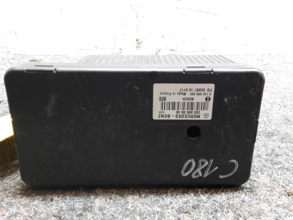 Mercedes C-Klasse W203 BJ 2002 Pumpe Zentralverriegelung 203800048 Bosch