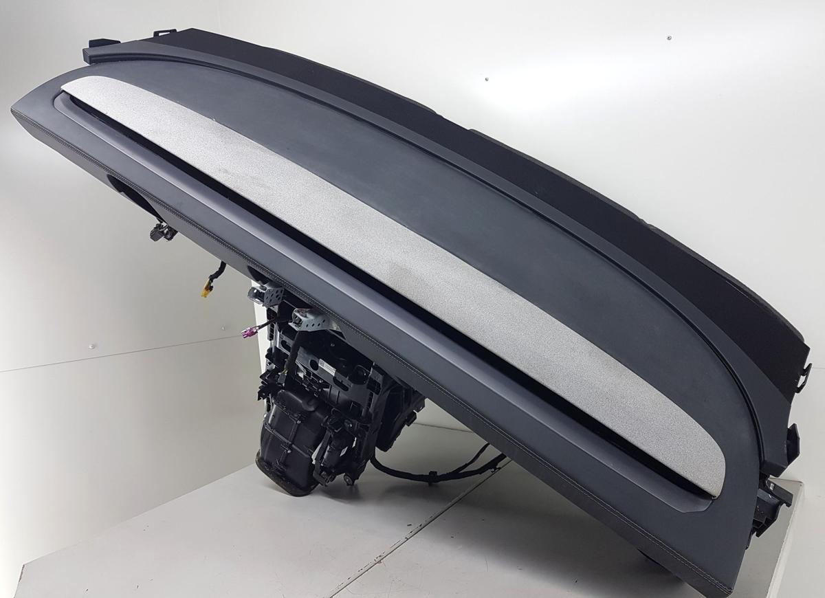Tesla Model Y Armaturenbrett Bj2025 Cockpit Modell ab 2025 Juniper Facelift