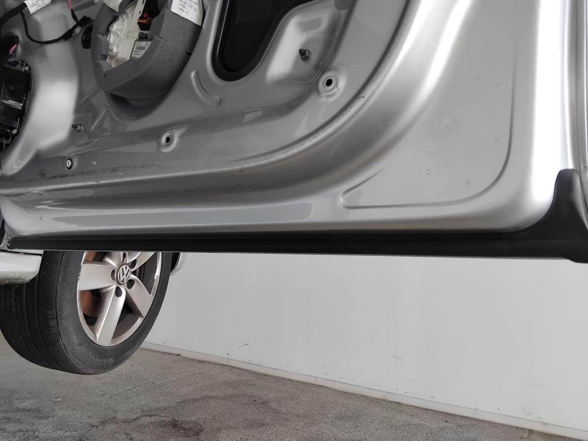 VW Jetta VI 162 T&uuml;r vorn rechts Beifahrert&uuml;r reflexsilbermetallic LA7W BJ2012