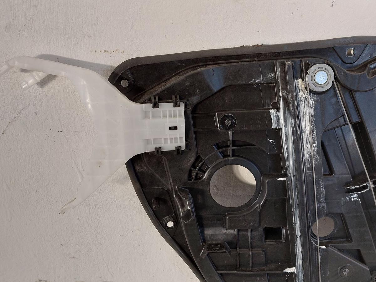 Hyundai i30 PD Mild Hybrid Fensterheber hinten rechts elektrisch auf Grundplatte