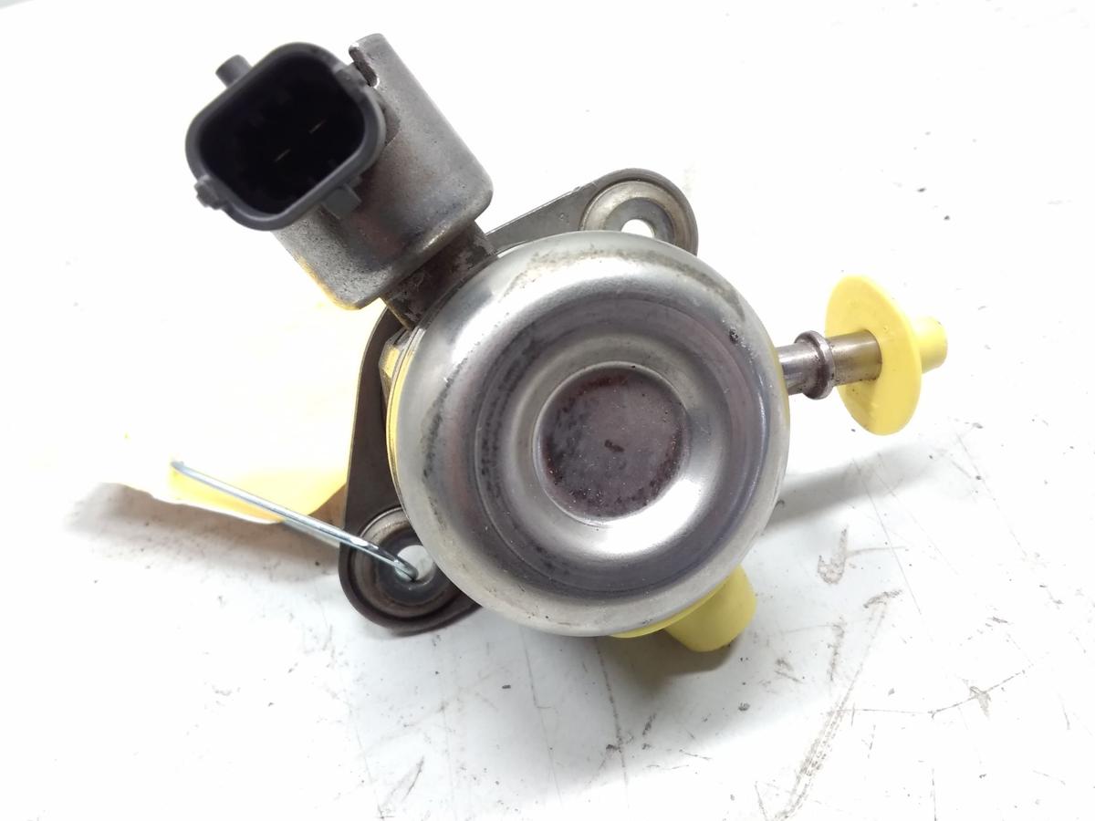 Ford Focus 3 original Kraftstoffpumpe Hochdruckpumpe Benzinpumpe 1.0 92kw Bj2015 0261520095