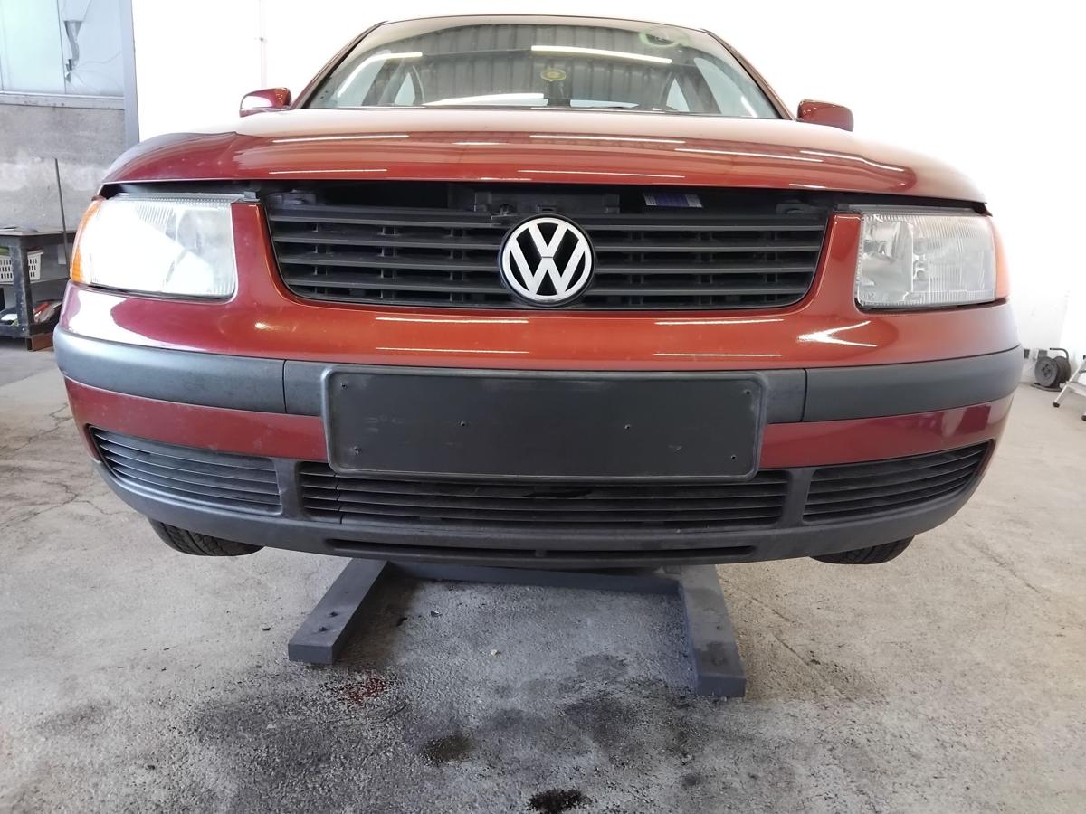 VW Passat 3B original Sto&szlig;f&auml;nger Sto&szlig;stange vorn coloradorotmetallic LB3Y BJ1997