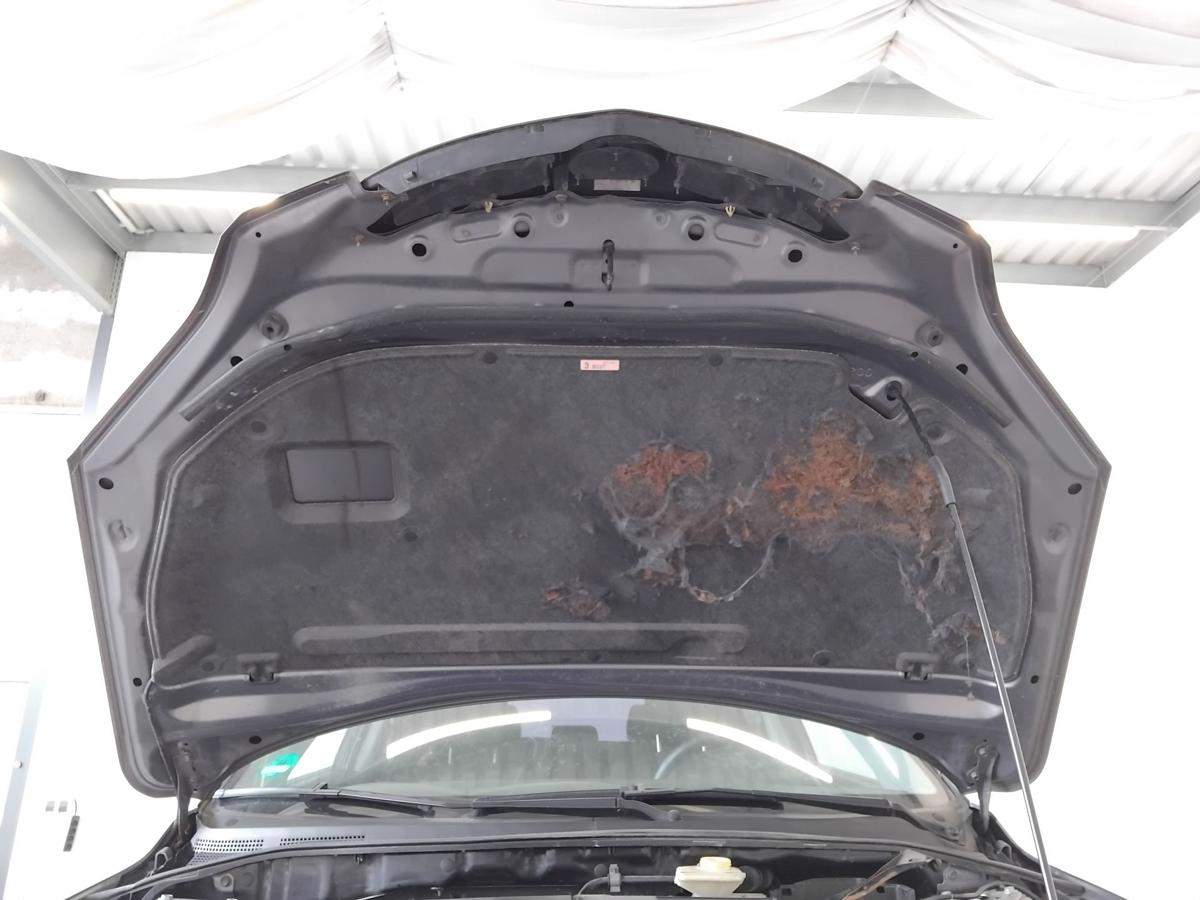 Mazda 3 BK Motorhaube mit Grill graumetallic 5-t&uuml;rig Flie&szlig;heck BJ2008