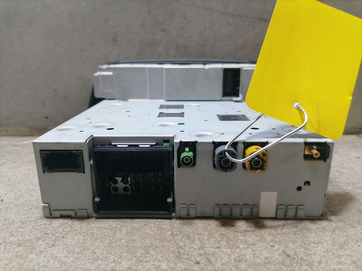 Audi Q3 8U original Autoradio Navigationssystem Bj.2013