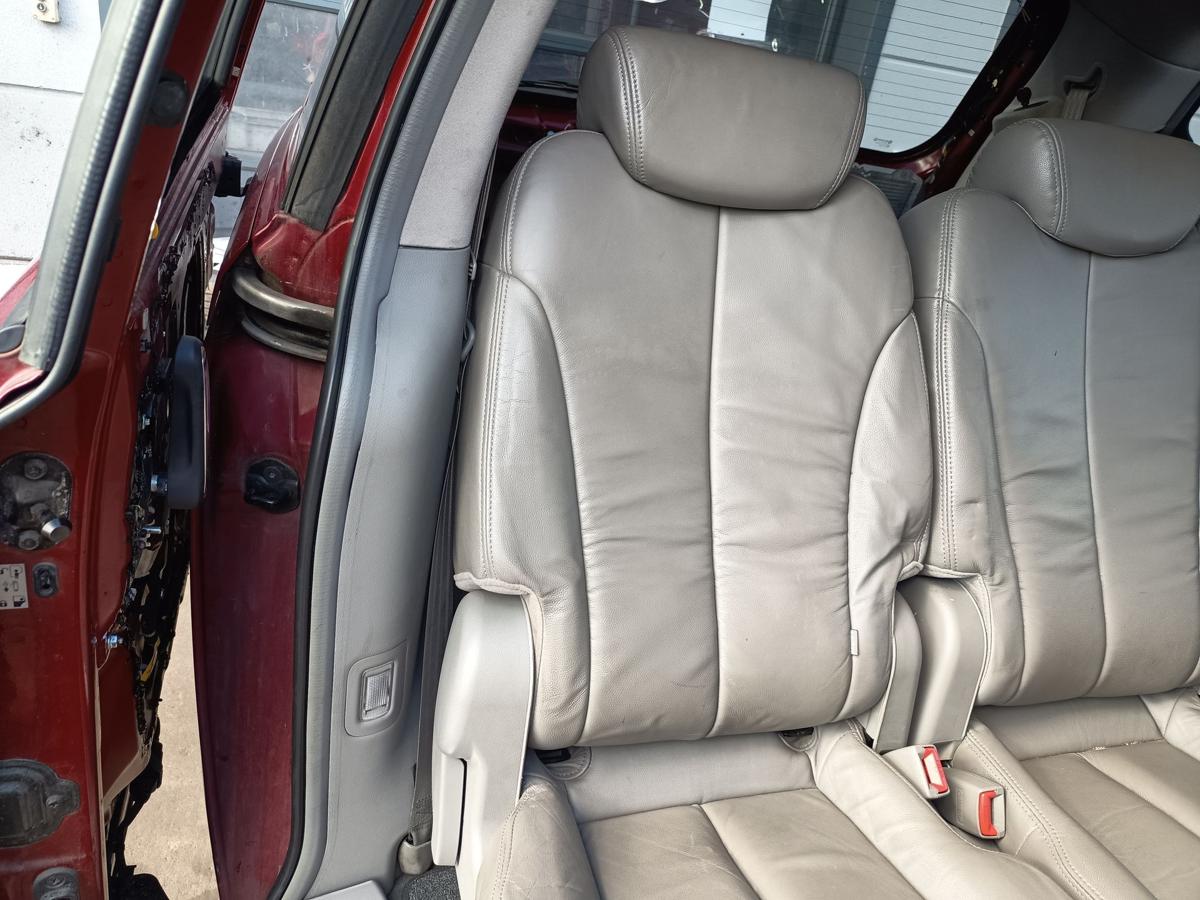 Kia Carnival III original Sitz Einzelsitz rechts 2 Reihe Leder Baujahr 2006