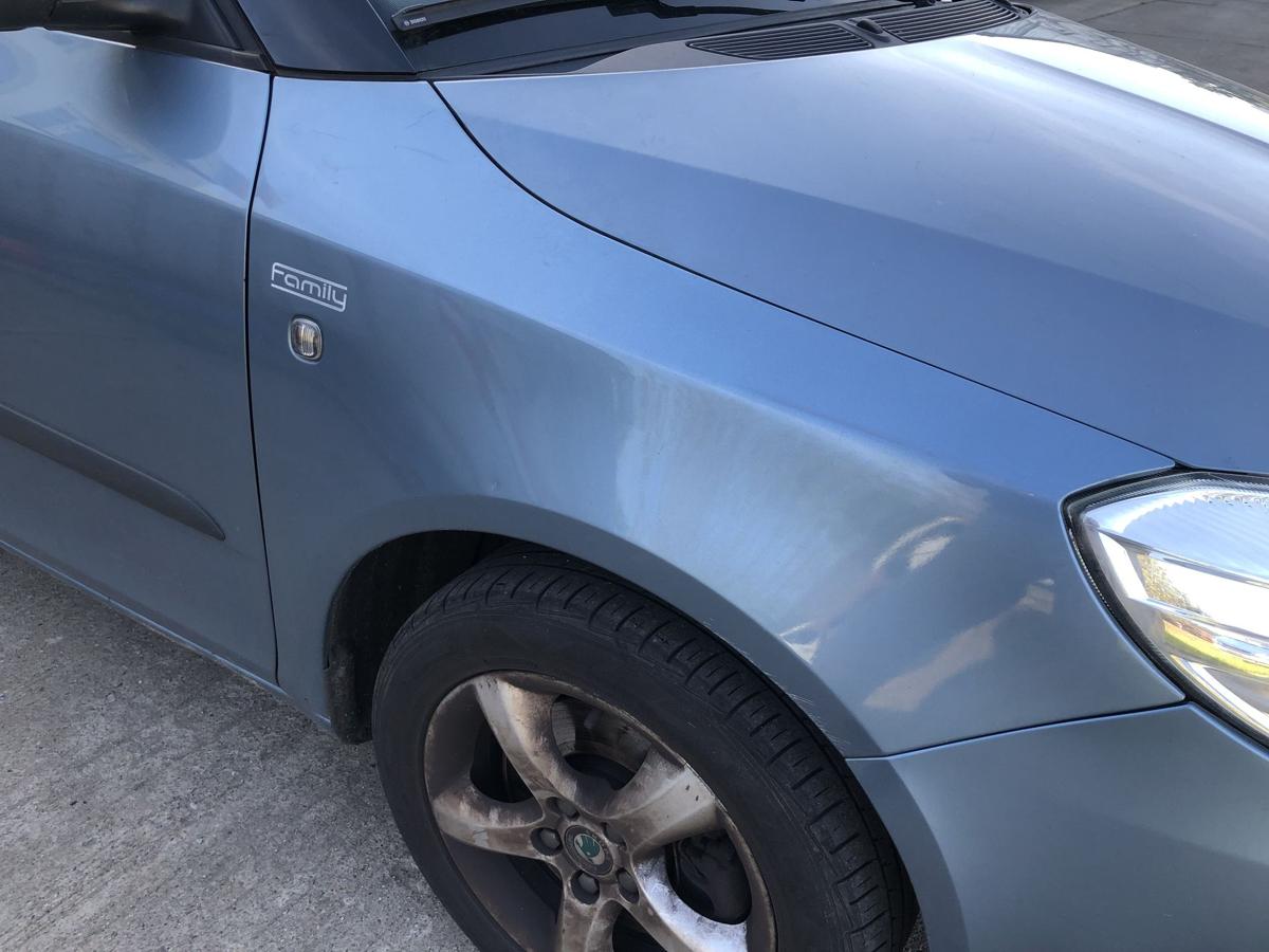 Skoda Fabia II 2 Typ 5J Kotfl&uuml;gel vorn rechts 2006-2014 Originalteil LF5X grau