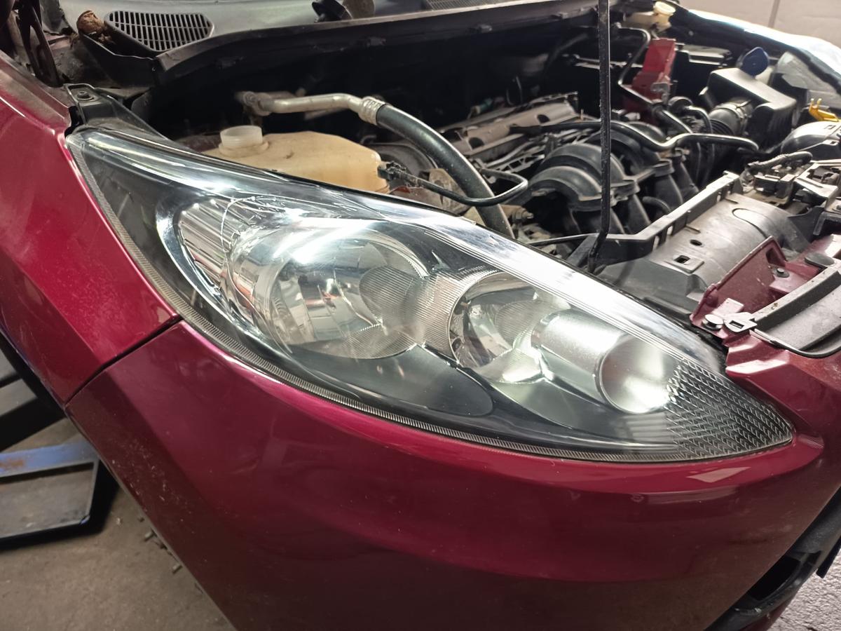 Ford Fiesta MK7 original Scheinwerfer rechts Halogen Baujahr 2009