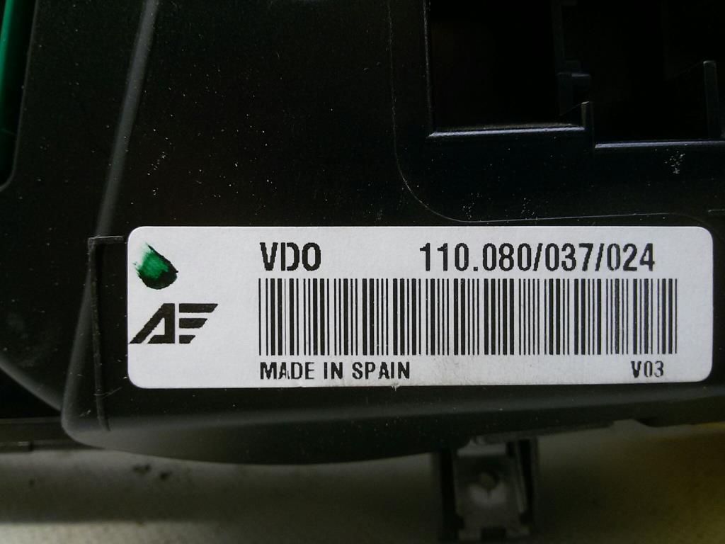 Ford Galaxy WGR Tacho Kombiinstrument YM2110849ASD 110080037024 VDO BJ2005